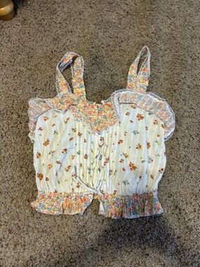 American Eagle Outfitters Cream Floral Tie-Front Crop Top